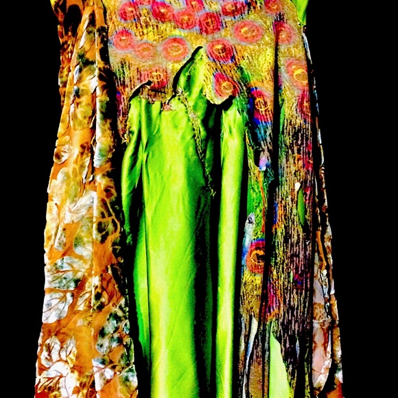 Lexa Vonn green satin & burnout velvet dress - Picture 3 of 8